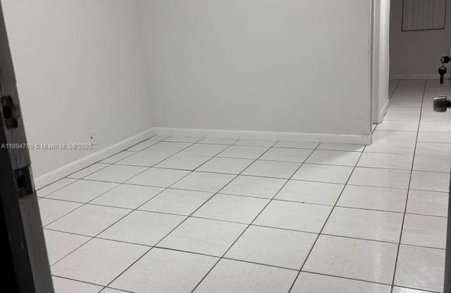 2070 Washington Ave photos photos