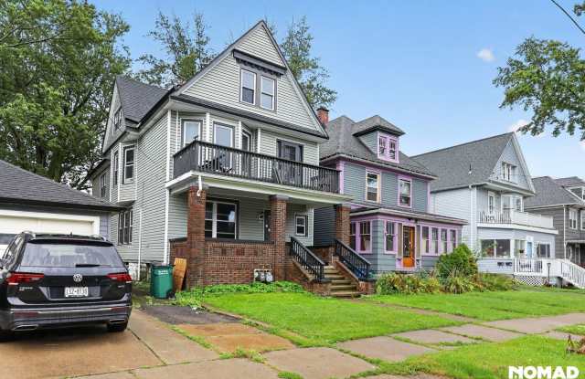 Spacious 6BR Duplex in Buffalo photos photos Spacious 6BR Duplex in Buffalo photos photos