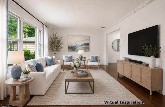 54 Canterbury Dr Gallery 4