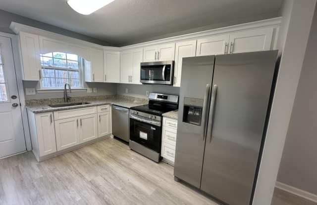 4461 Belair Drive Gallery 2