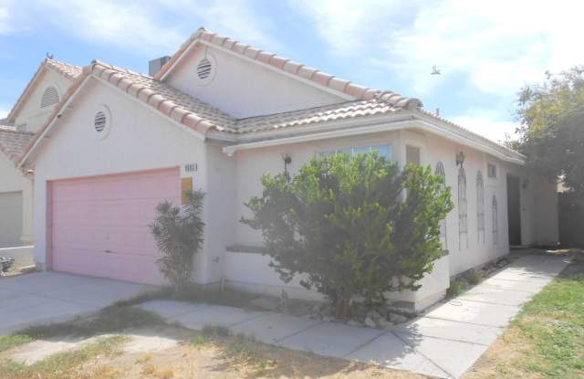 Single Story 3 bedroom Home Near E Charleston and Christy Ln Gallery 3