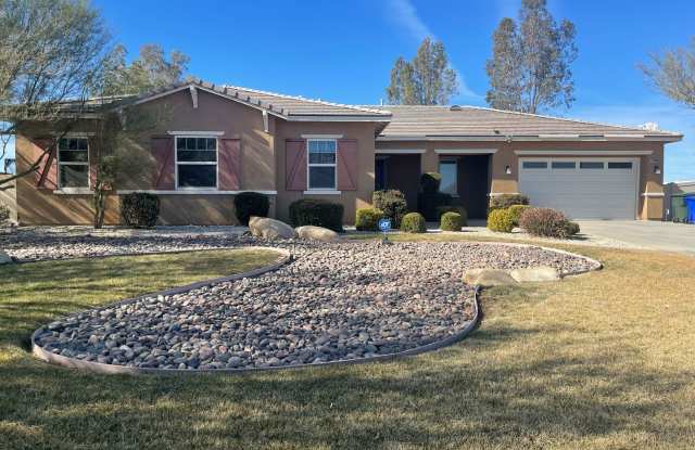 Beautiful Apple Valley Home- 3 Bedrooms, 2.5 Bathrooms, Single Story, Cul-de-Sac, 3 car garage Gallery 1