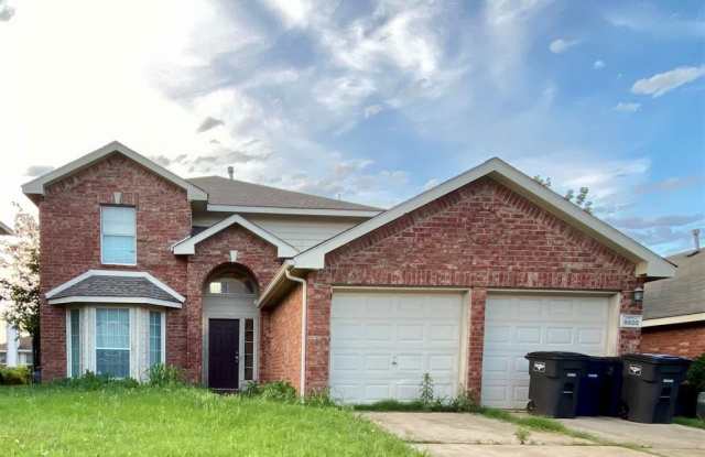 9820 Maryville Lane - 9820 Maryville Lane, Fort Worth, TX 76108