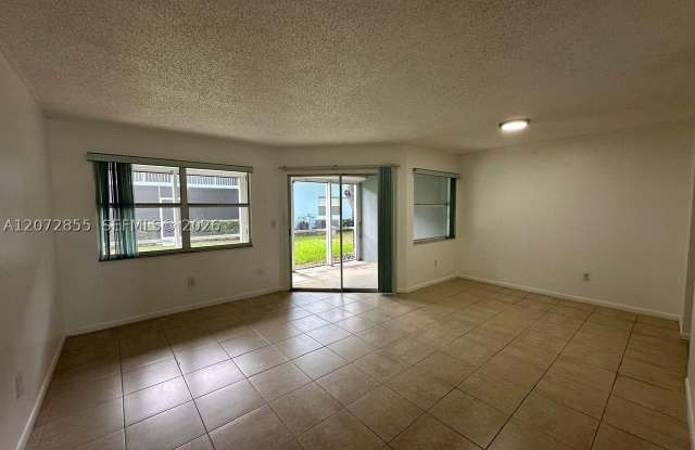 2003 SE 27th Dr Gallery 3