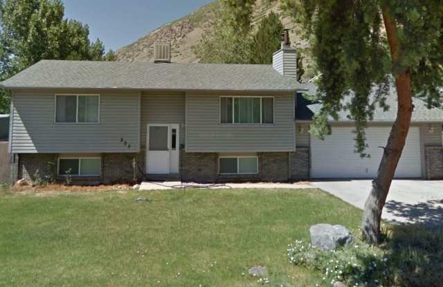 205 E 1300 N - 205 East 1300 North Street, Springville, UT 84663