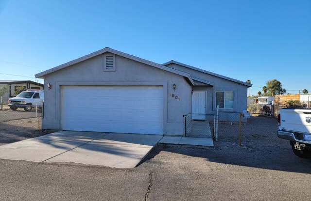 3 Bedroom 2 Bathroom House in Bullhead City photos photos