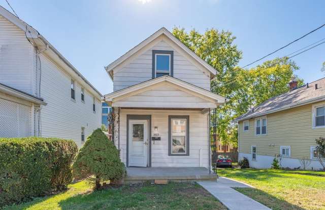 2613 Melrose Avenue photos photos