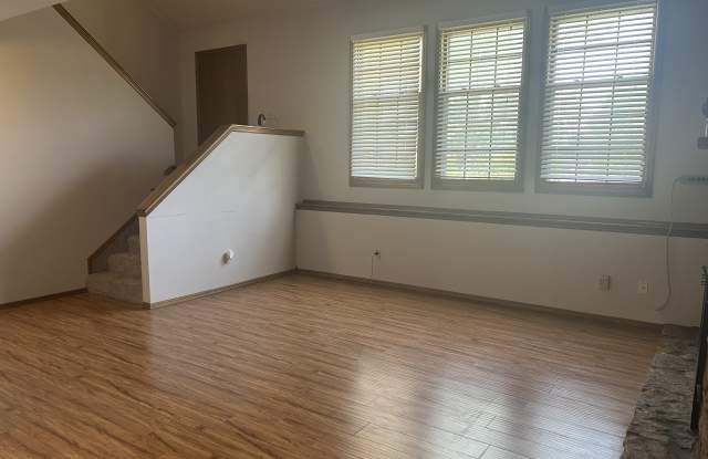 2409 N Bramblewood St photos photos