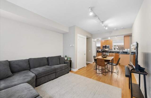 2541 Prairie Avenue Gallery 3