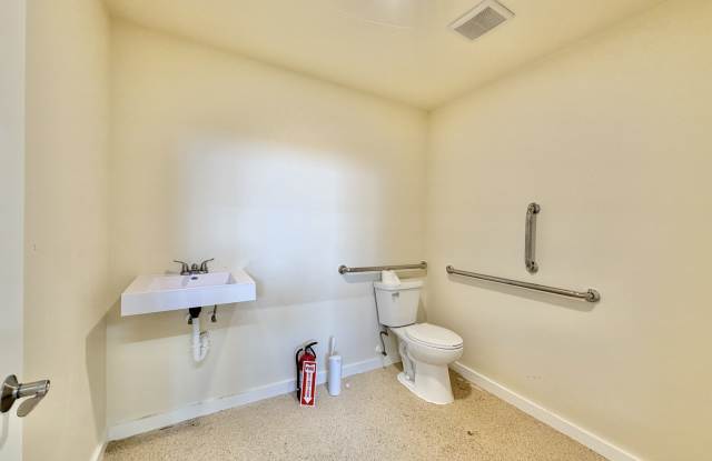 898 Arthur Drive - 6 Gallery 3