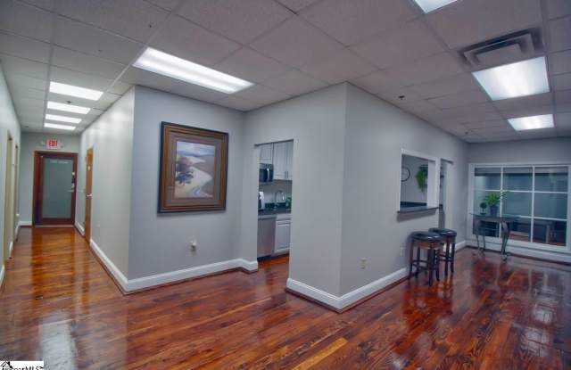 200 N Main Street Gallery 3