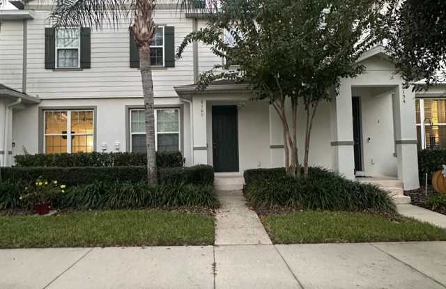 Beautiful 3 Bedroom, 2.5 Bath Winter Garden Townhome with Private Courtyard & 2-Car Garage! Gallery 1