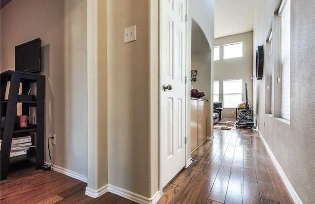 1175 Landon Lane Gallery 3