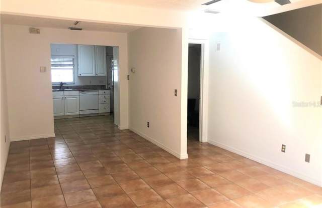 2921 W SANTIAGO STREET Gallery 2