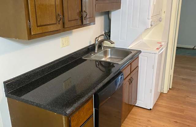 3 Bedroom Condo in Stonewall Manor- North West Henrico Gallery 4