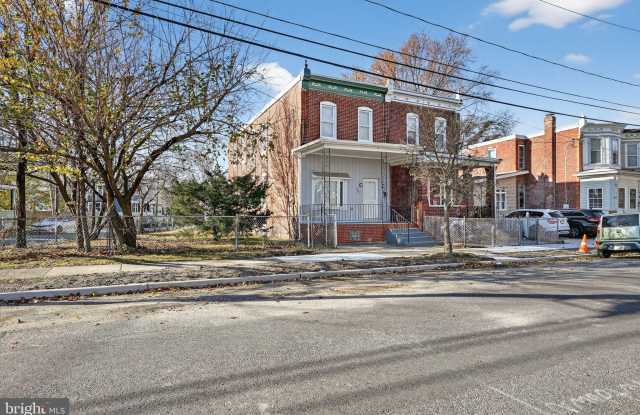 738 DIVISION Street photos photos