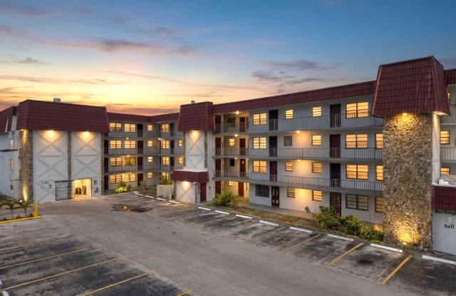 1335 W 68th Street unit: 208 photos photos