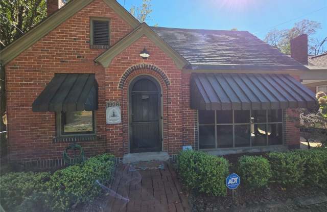 1928 Winona Avenue Gallery 2