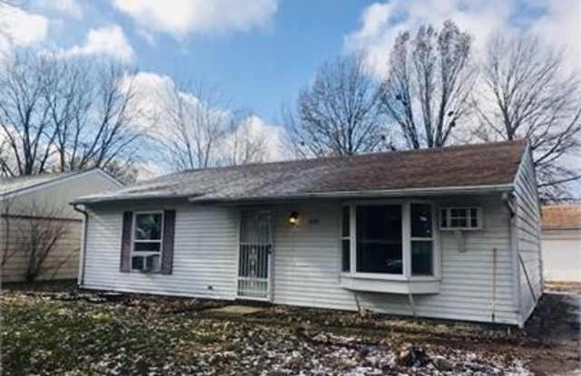 1849 Stanhope Road - 1849 Stanhope Road, Springfield, IL 62702