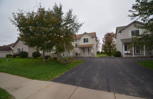 1748 Wyndam Drive - 1748 Wyndam Drive, Shakopee, MN 55379