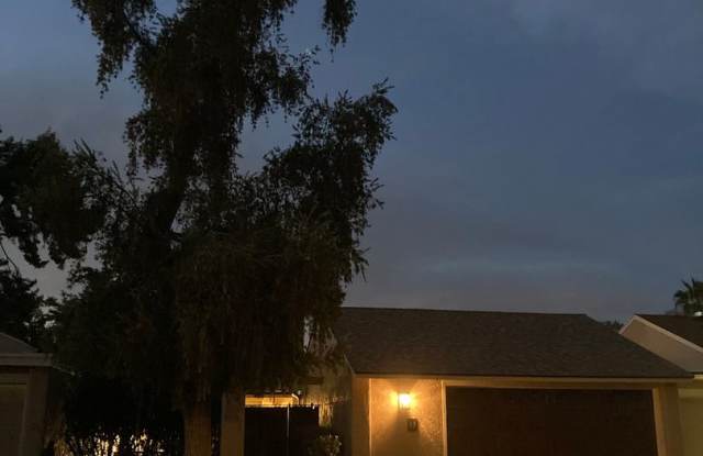 Perfect & Newly Updated Vacation Home, 45+ Active Adult Community. Available November through April 2027! Gallery 3