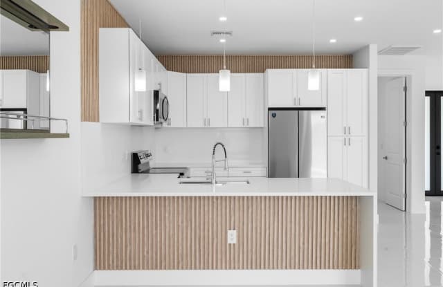 2517 24th Street W Gallery 3