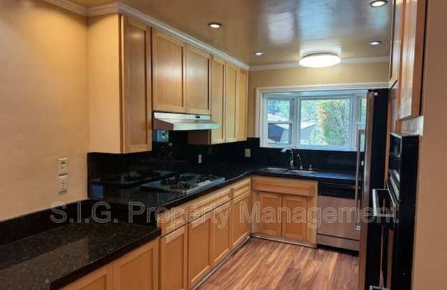 2279 Saranne Street photos photos