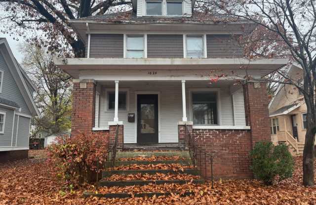 1624 Callender - 1624 West Callender Avenue, Peoria, IL 61606