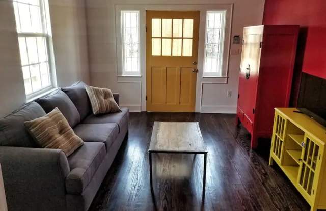 Charming 1BR Townhome in New Orleans photos photos
