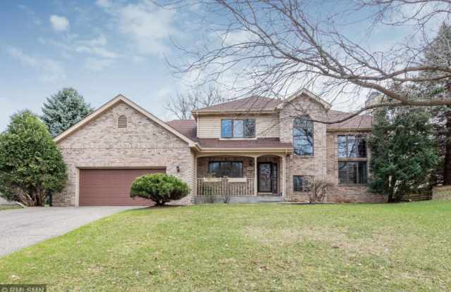 490 Marnie Street S - 490 Marnie St S, Maplewood, MN 55119