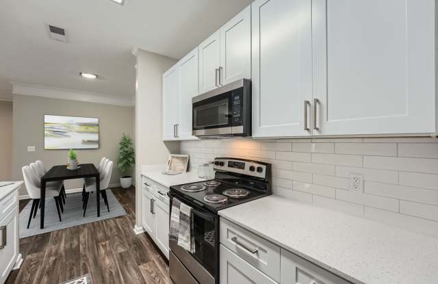 Charlestowne Apartments Gallery 3