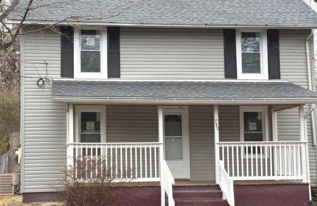 745 SCHOFIELD AVENUE photos photos
