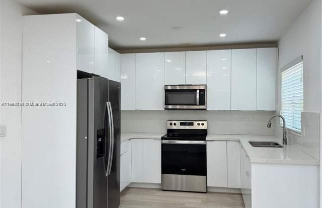 693 NE 80th Street 695, Miami, FL 33138 photos photos