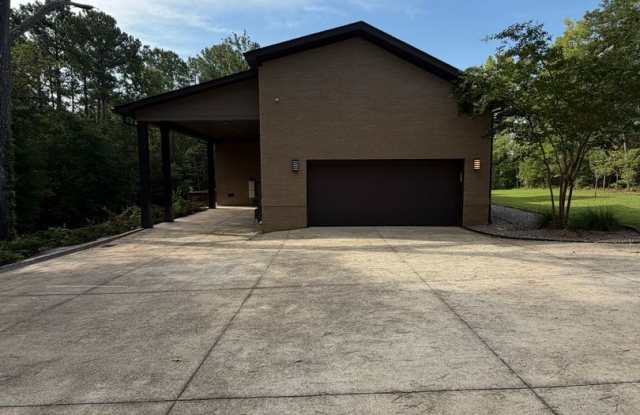 Custom Blythewood Retreat on 4+ Acres | Modern Design & Luxury Finishes Gallery 3