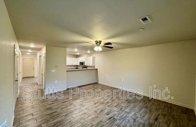 201 Spindle Ct. - 201 Spindle Court, Muscle Shoals, AL 35661 201 Spindle Ct. - 201 Spindle Court, Muscle Shoals, AL 35661