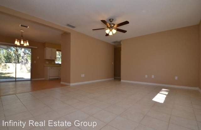 241 Loch Low Dr Gallery 2