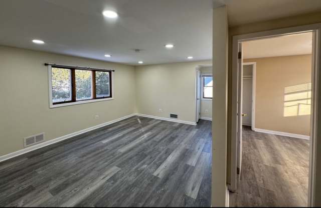 2604 Parkway Avenue photos photos