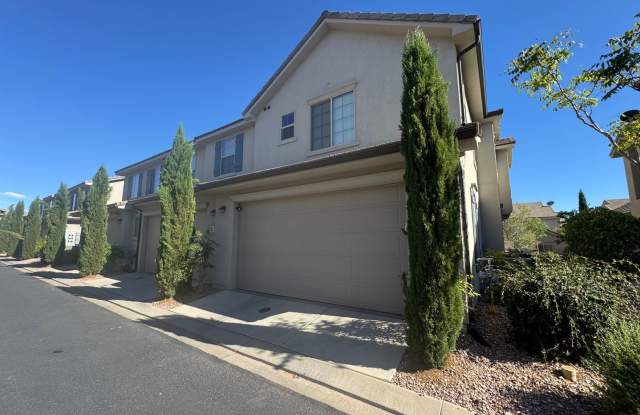 Sienna Hills 3 bed 2.5 bath Home! Gallery 3