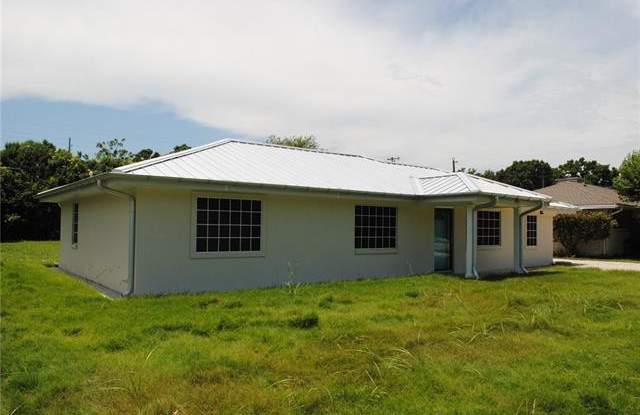 805 Paula Road Gallery 3