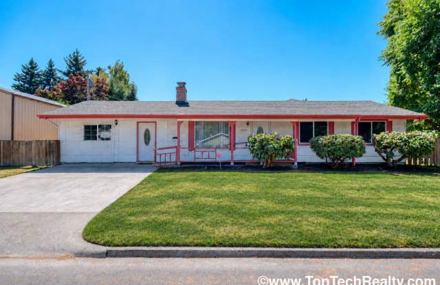 Spacious 7 BD | 3 Full BA | Single-Level Home | Large Yard | Quiet Beaverton Neighborhood | Great Location | Potential for Assisted Living* | Adult Foster Care* | Child Care*** Gallery 4