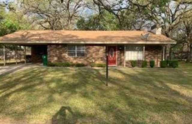 Beautiful 2 Bed Room 1 Bath - 3104 South Lipsey Street, Decatur, TX 76234