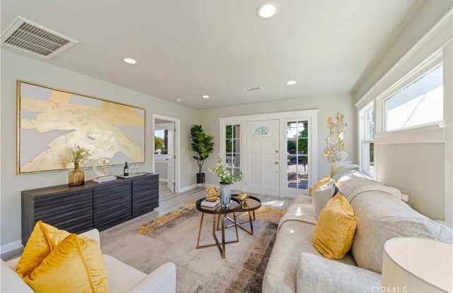 463 East 9th Street photos photos