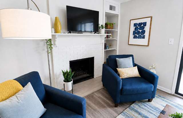 Edgewater Village Gallery 3