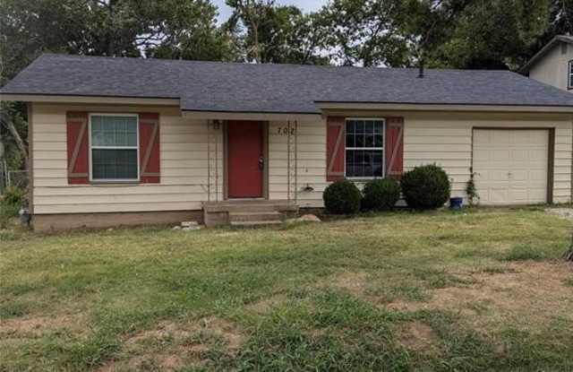 702 Lakeland Road - 702 Lakeland Road, Lake Dallas, TX 75065