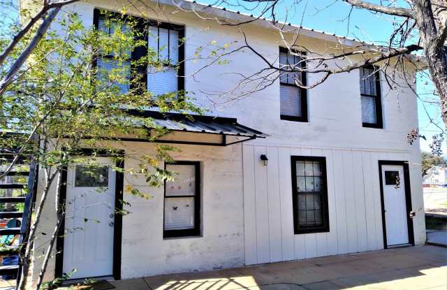 104A W Wallace Street photos photos