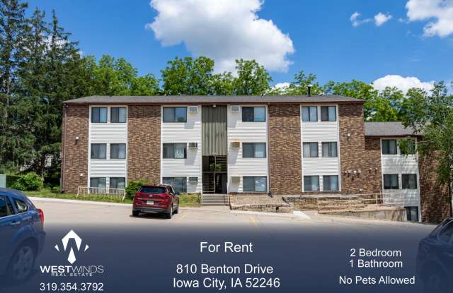 $950 | 2 Bedroom, 1 Bathroom Apartment | No Pets | Sublease | Available for September 8th, 2025 Move In! photos photos