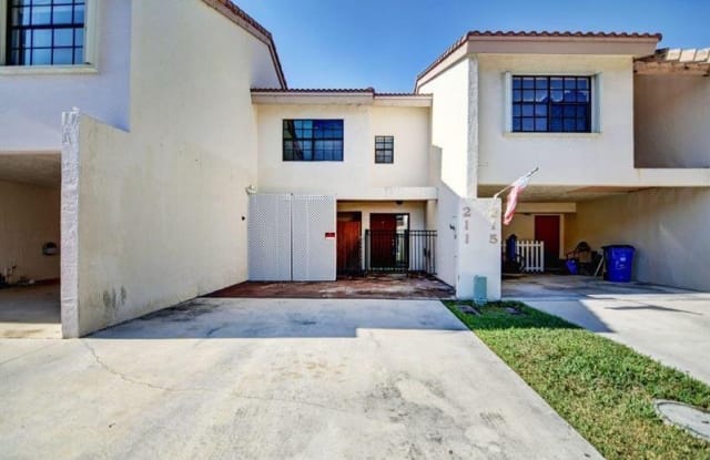211 Northwest 45th Avenue - 211 Northwest 45th Avenue, Deerfield Beach, FL 33442