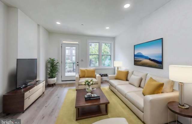 1626 K NE #A photos photos