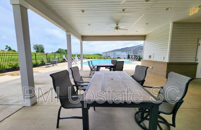 1283 Westgate Vlg Dr Gallery 4