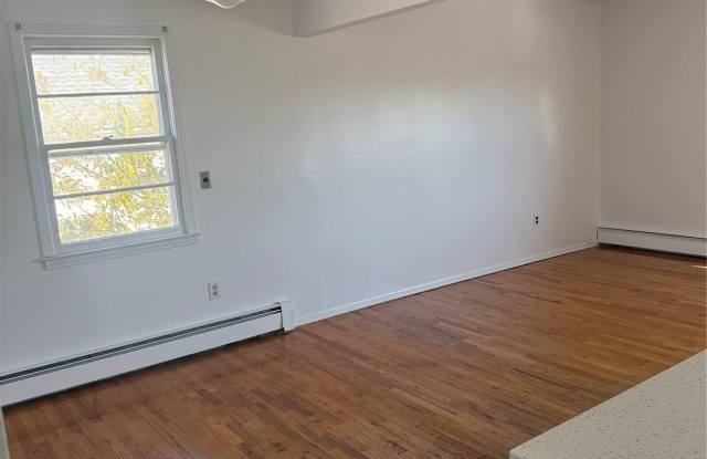 33 1st Avenue Gallery 3